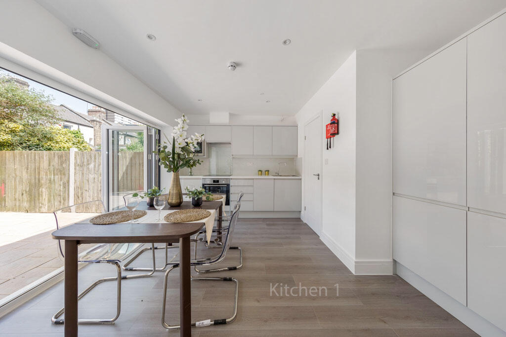 1 bedroom house share for rent