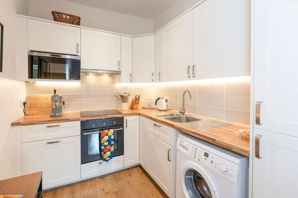 Apartment in Edinburgh, Hillside, Leith - View 5
