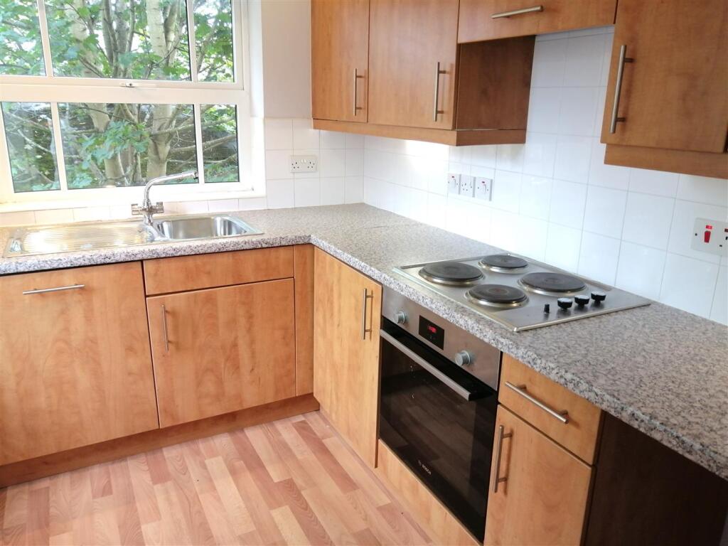 Apartment in Manchester, Fallowfield - View 5