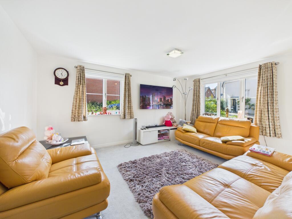 Tributary Lane, Faygate, Horsham, RH12 0BQ - View 2