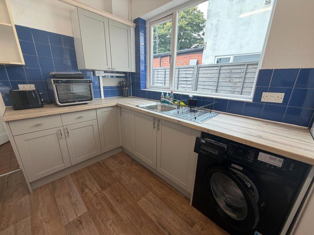 Apartment in Dudley - View 2