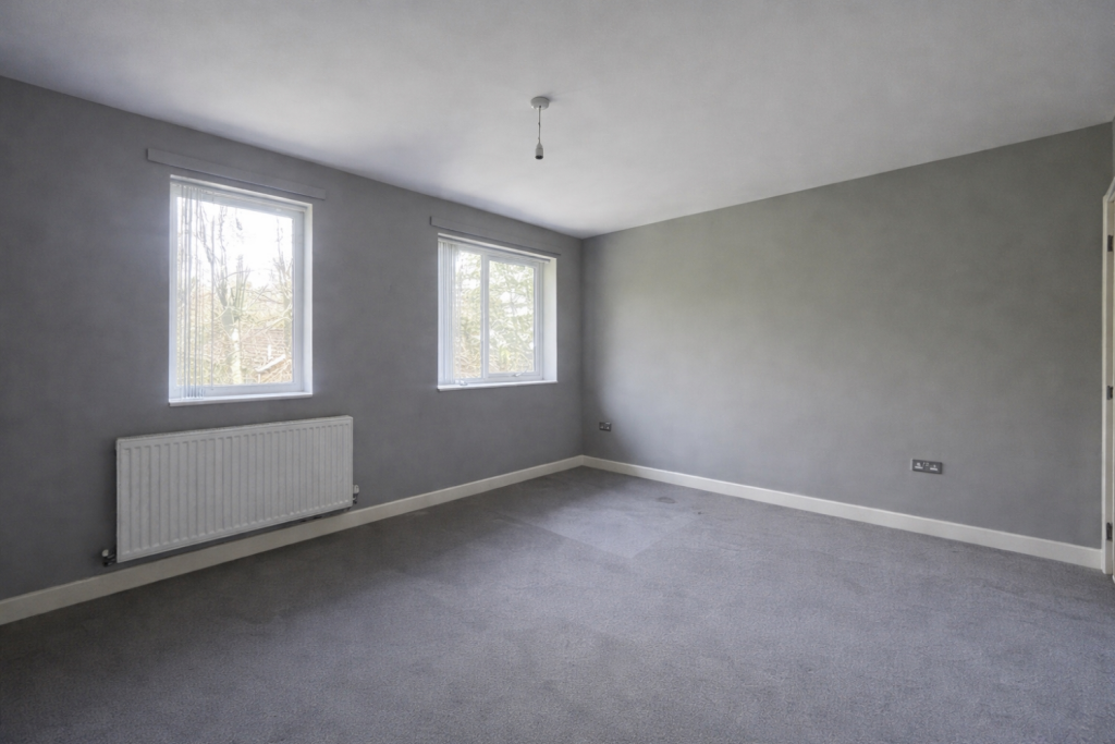 House in Nottingham, Nottinghamshire - More