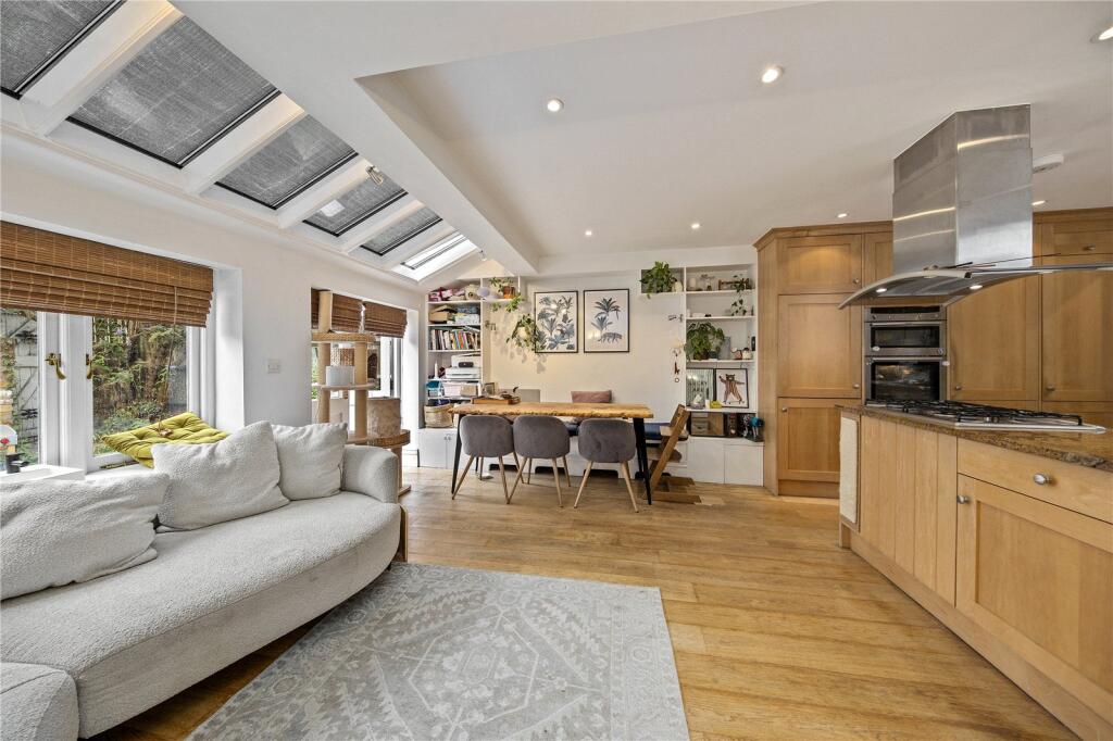 Apartment in Twickenham - View 5