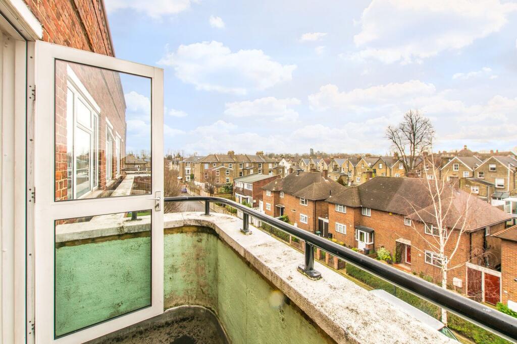 Apartment in London - View 4
