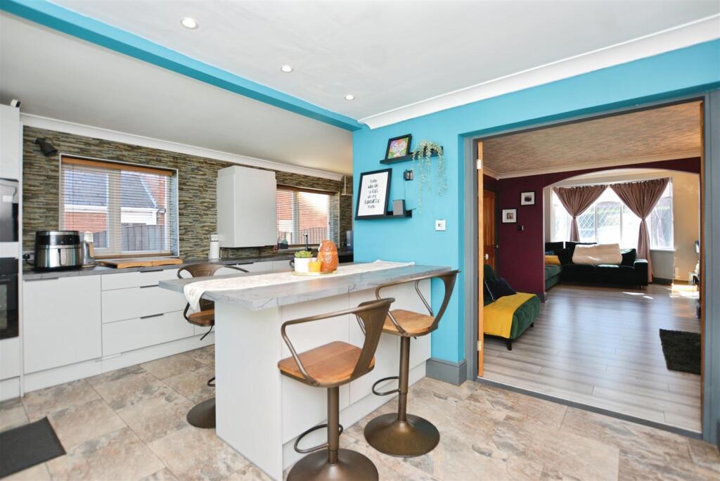 House in Scunthorpe, Yaddlethorpe, Ashby - More