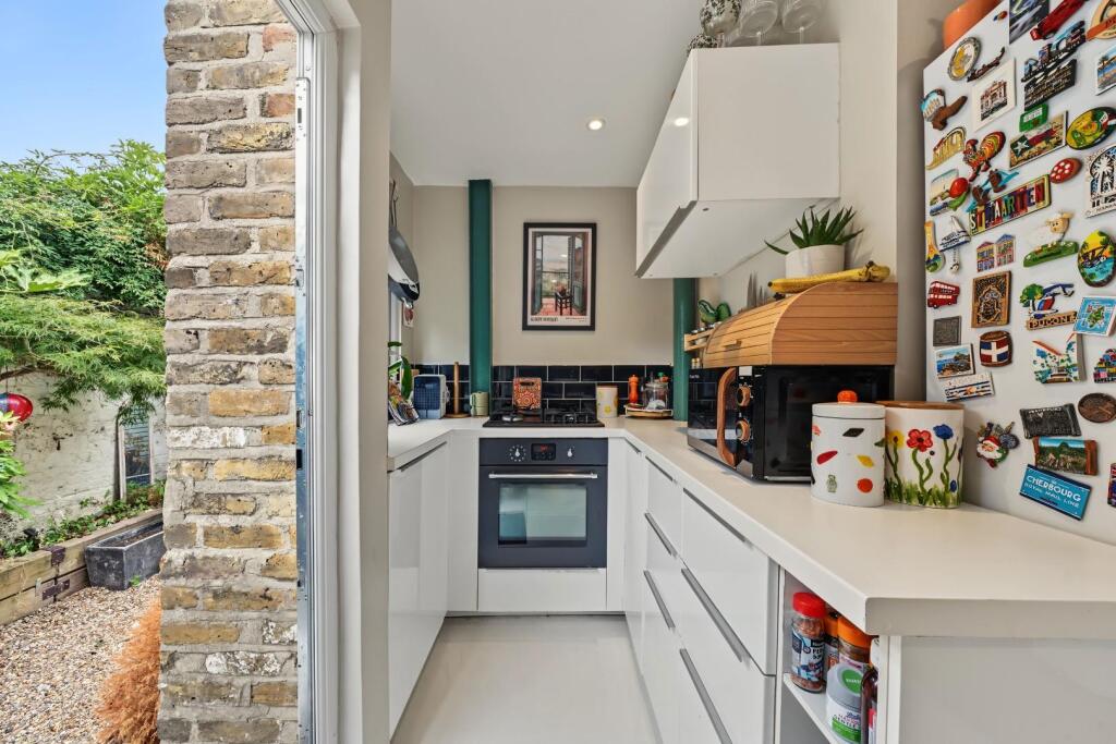 Apartment in London - View 4