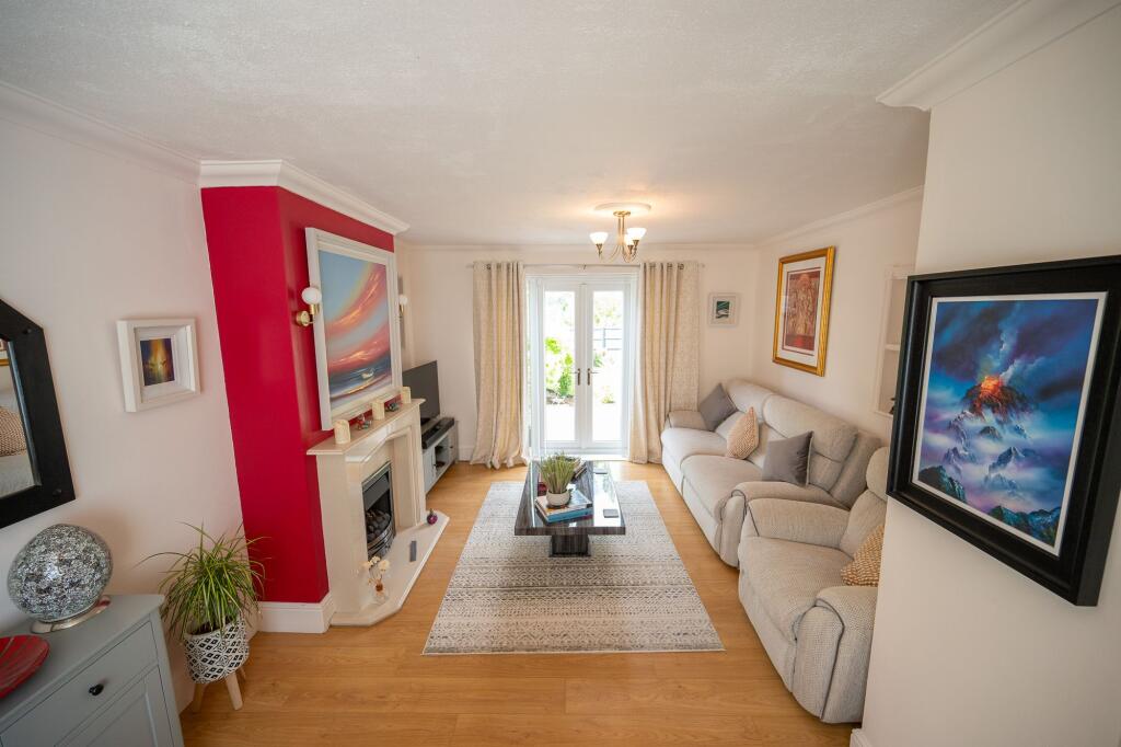 House in Stoke-on-Trent - More