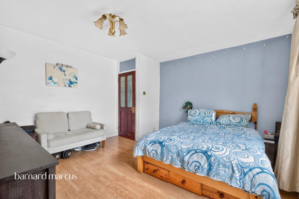 Apartment in London - View 5
