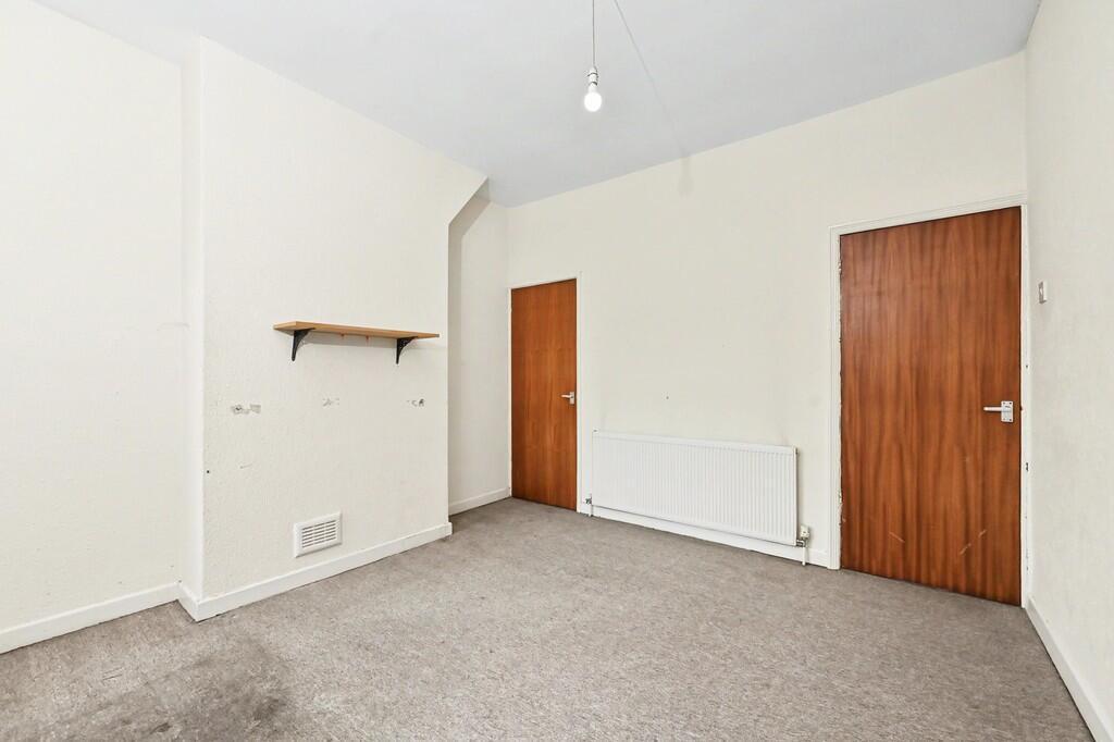 House in Stoke-on-Trent - More