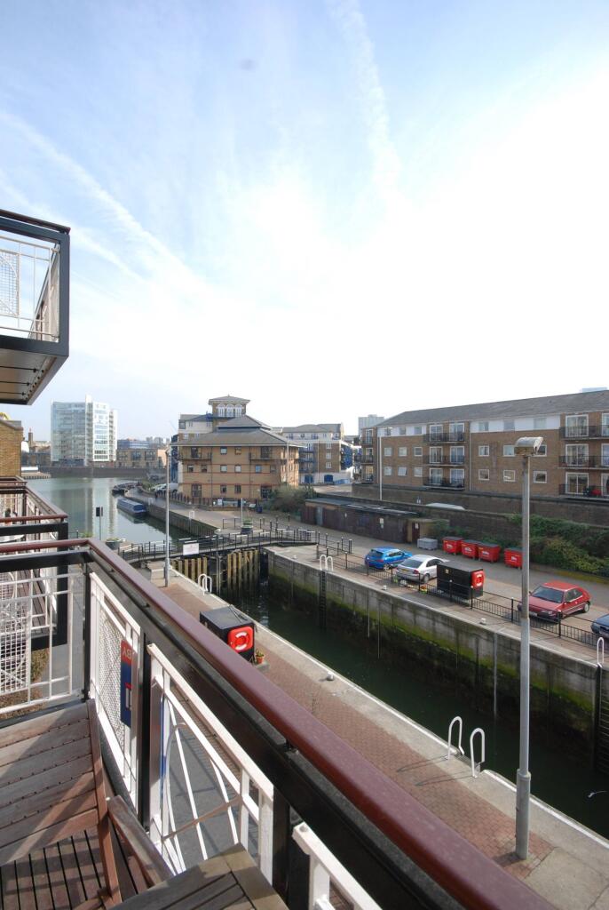 Goodhart Place, Limehouse, London, E14 photo 4