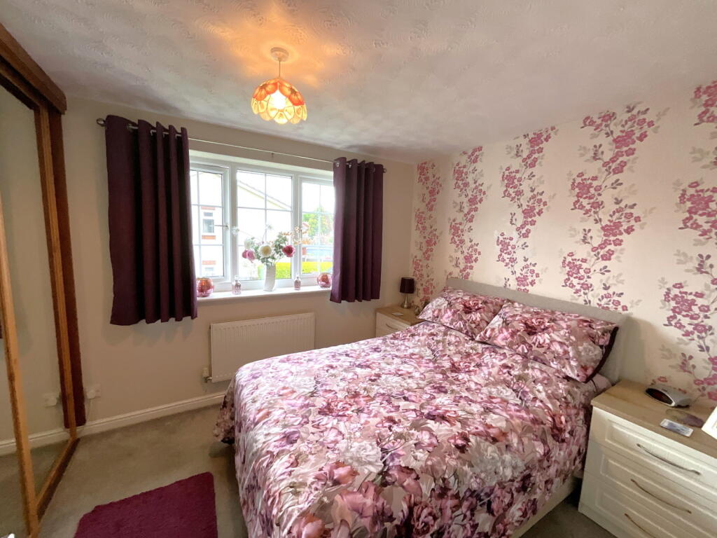 House in Dudley, Windmill End - View 6