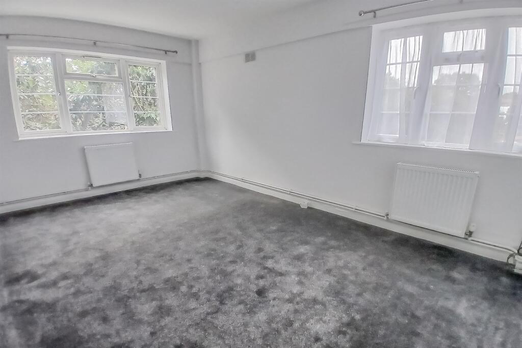 Apartment in London - View 2
