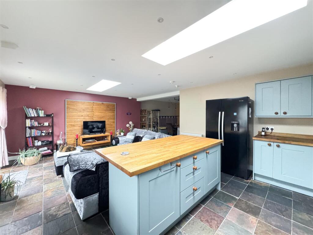 Gorringe Valley Road, Eastbourne, BN20 9SX - View 6