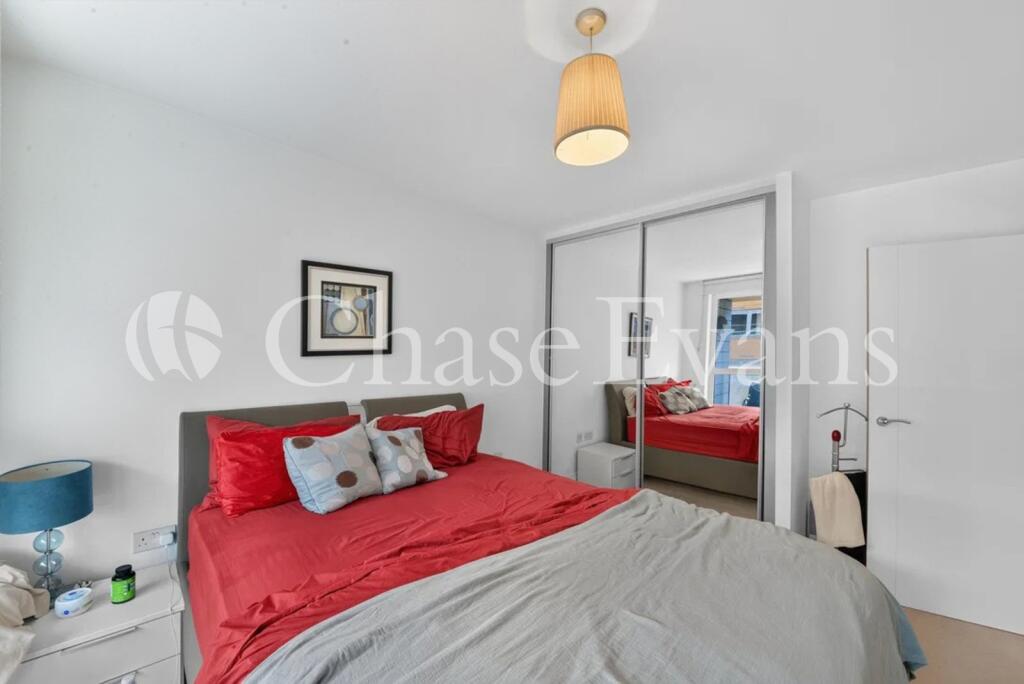 Apartment in London - More