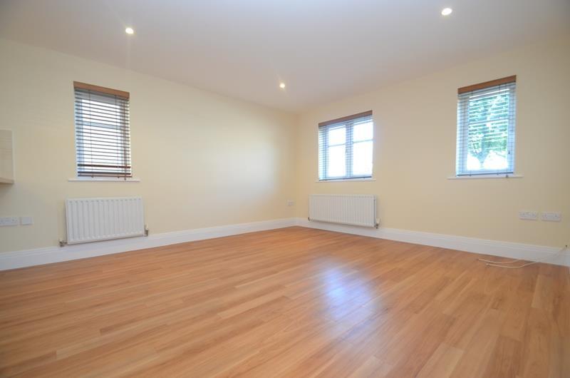 Apartment in Harrow - View 3