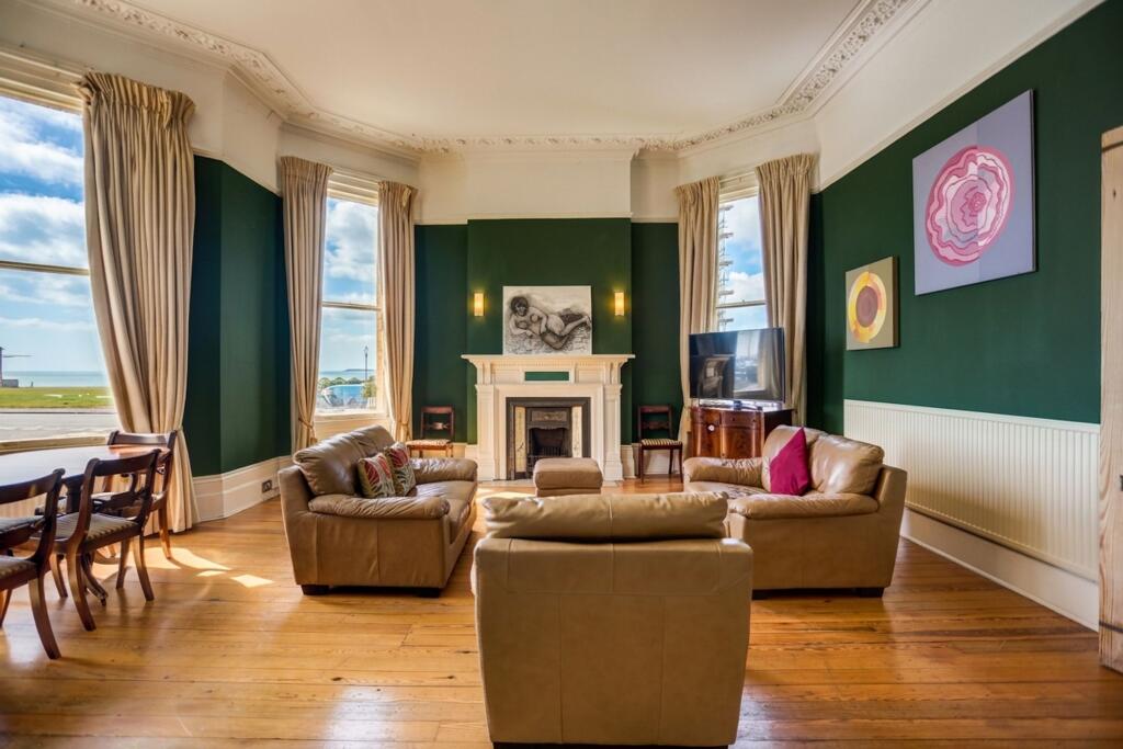 Apartment in Hove, Brunswick - View 4
