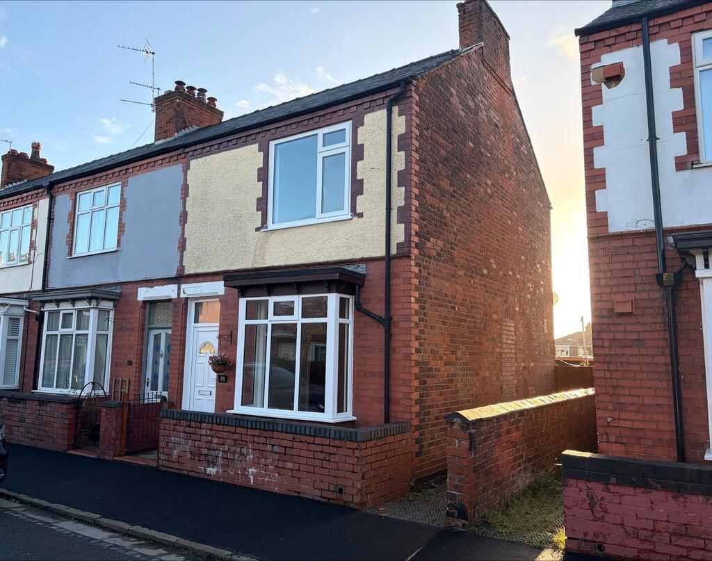 2-bed terraced on Romanes Street, Castle, Northwich, £175,000