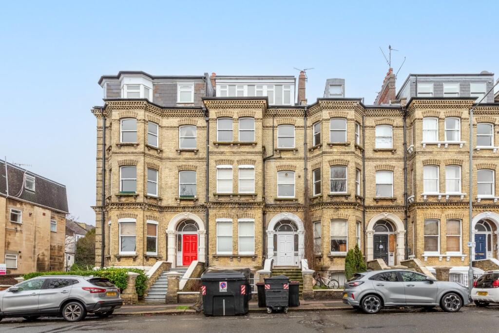 1-bed flat on Cromwell Road, Hove, £269,000
