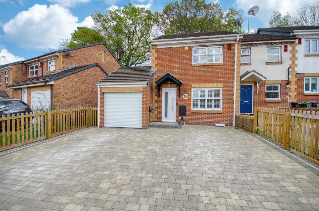 Main image of property: Hatch Mead, West End, Hampshire, SO30