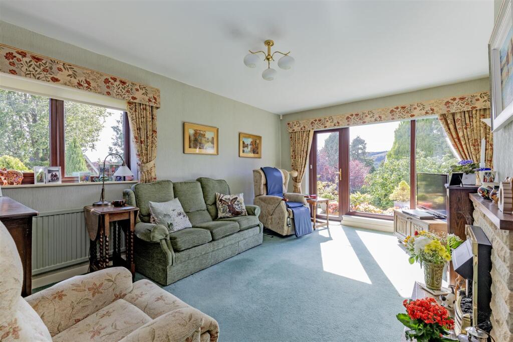 House in Derbyshire Dales, Hathersage - View 2