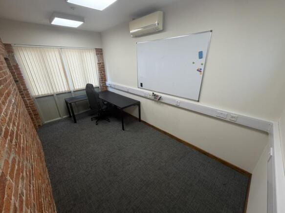 Photo 13