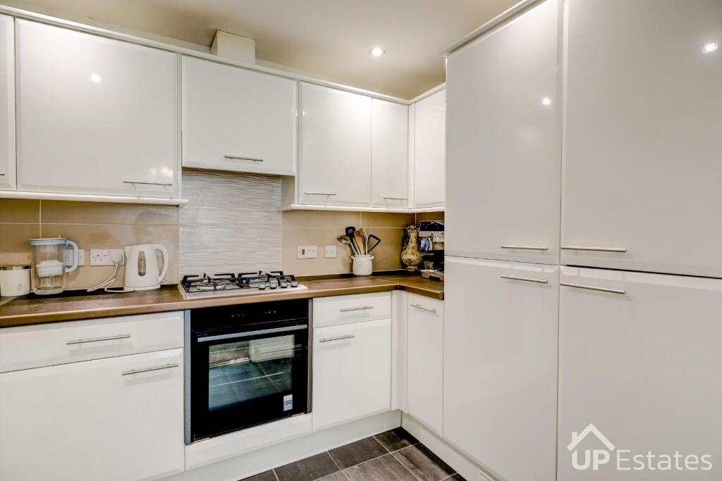Apartment in Coventry, Copsewood - More