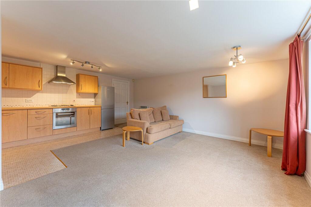 Apartment in Warwick, Woodloes Park - More