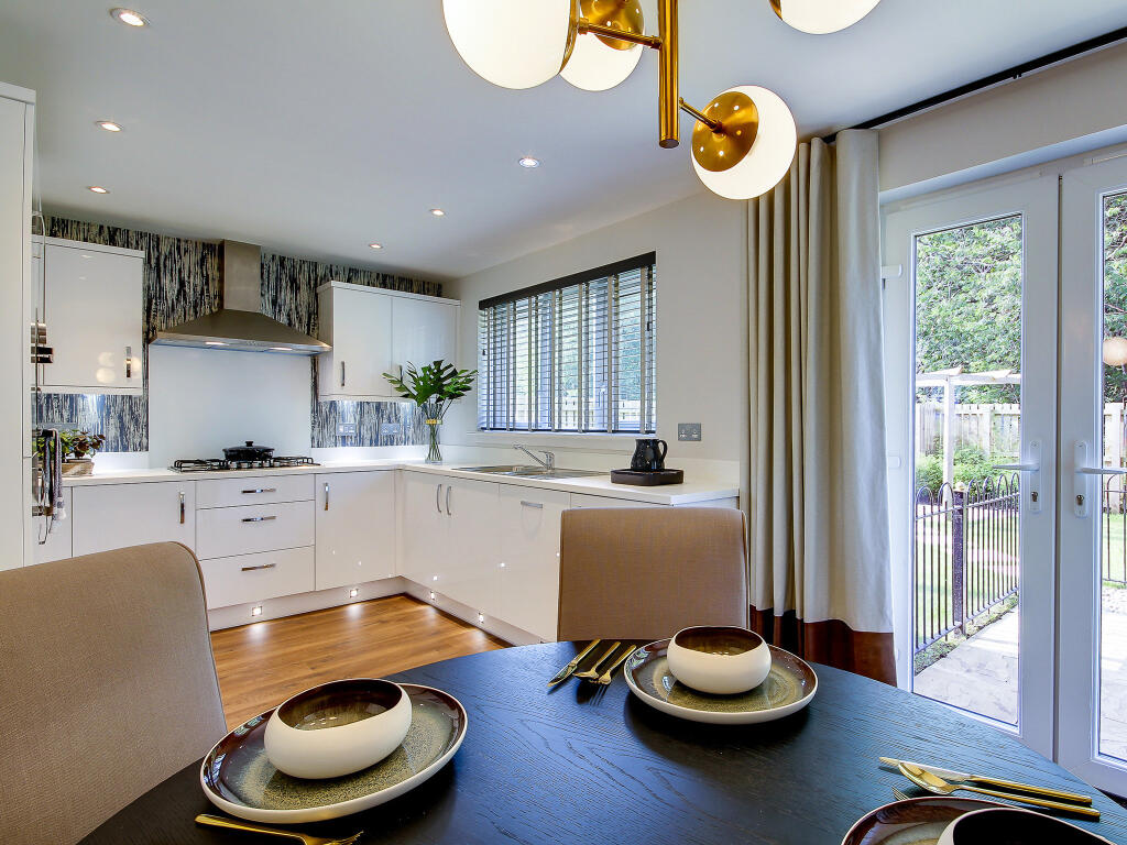 House in Edinburgh, Midlothian - More
