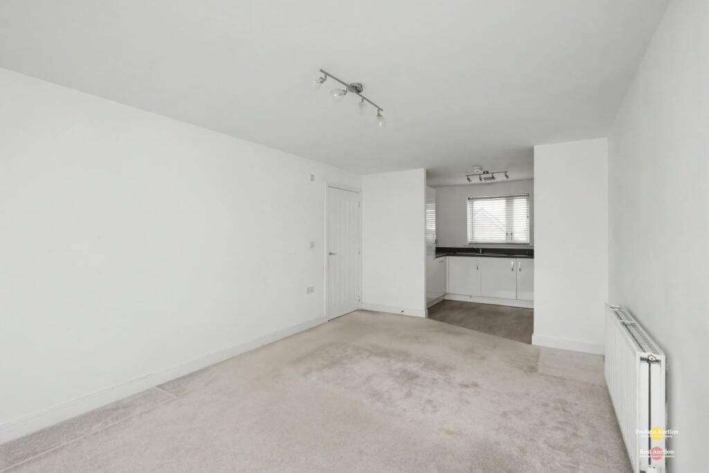 Apartment in Milton Keynes, Kingsmead, Shenley Brook End - View 4