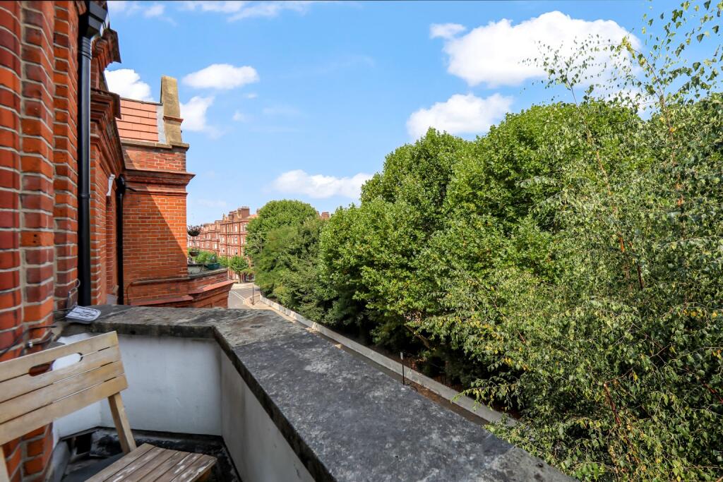Apartment in London, West Kensington - View 4