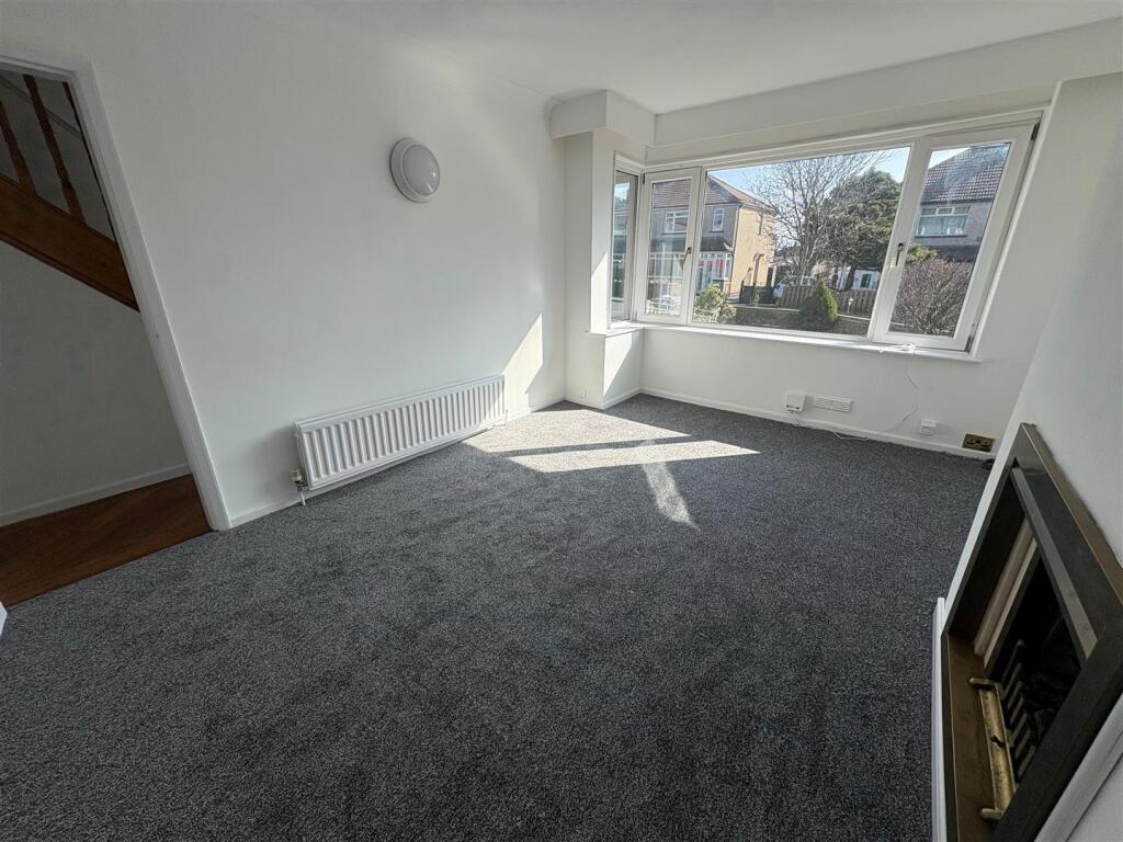 Additional image 7 of Greenton Crescent, Queensbury