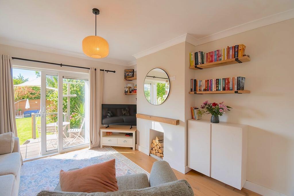 House in Newport - View 5