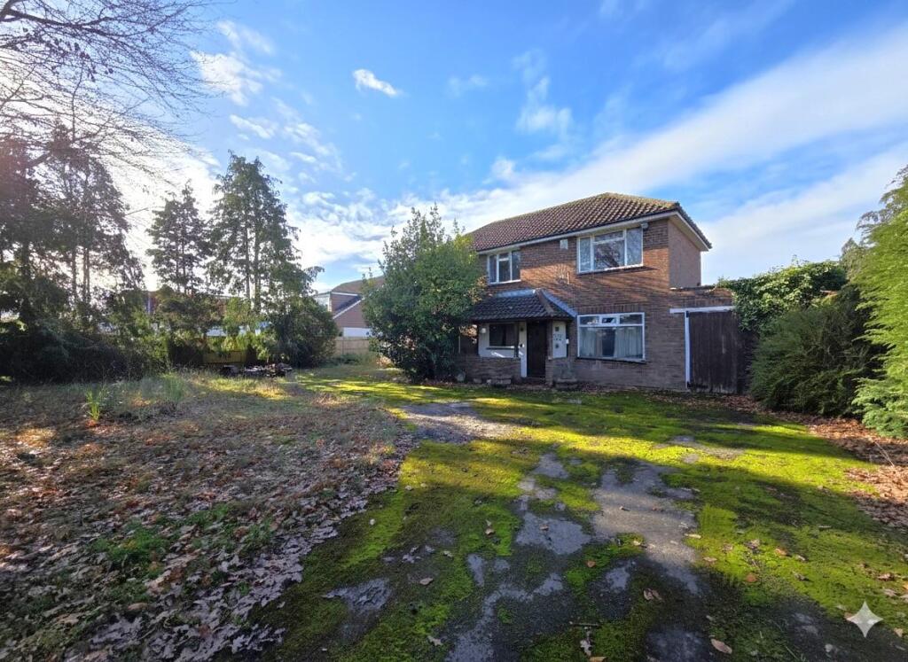 3-bed detached on Occupation Lane, Titchfield, £799,995
