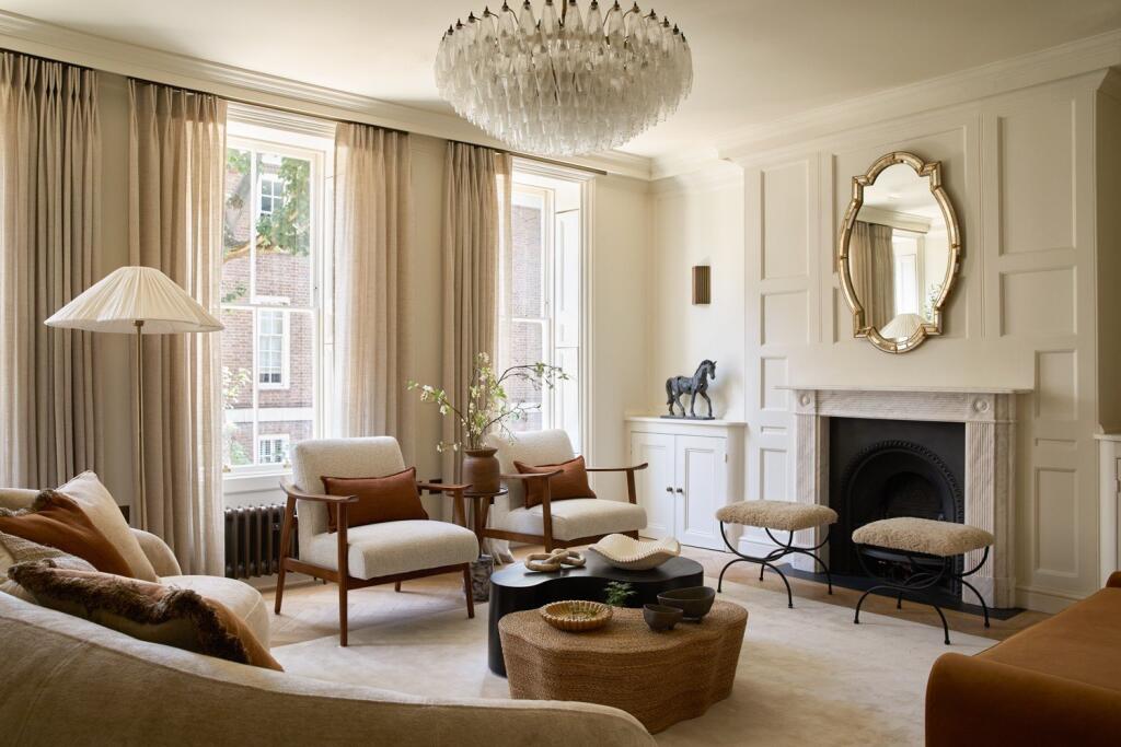 Main image of property: Holland Street, London, W8