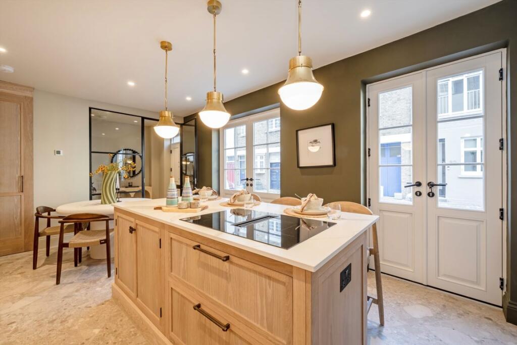 House in London - More