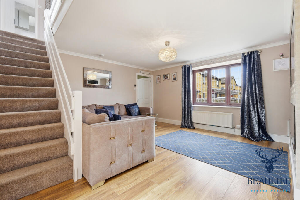 Bonington Chase, Chelmsford, CM1 6 photo 4