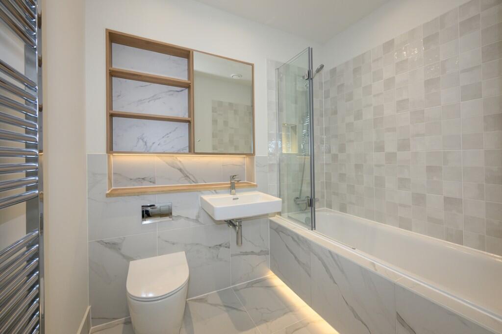 Apartment in Guildford - View 5