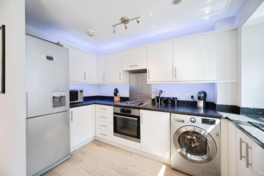 St. James's Street, PORTSMOUTH, Hampshire, PO1 - View 4