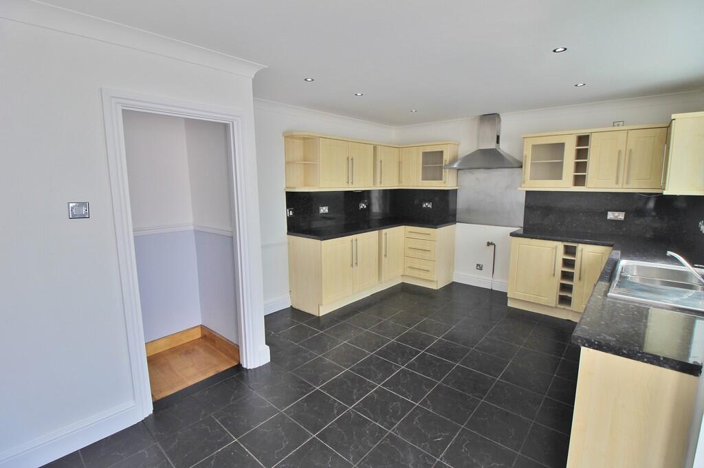 House in Portsmouth - View 4