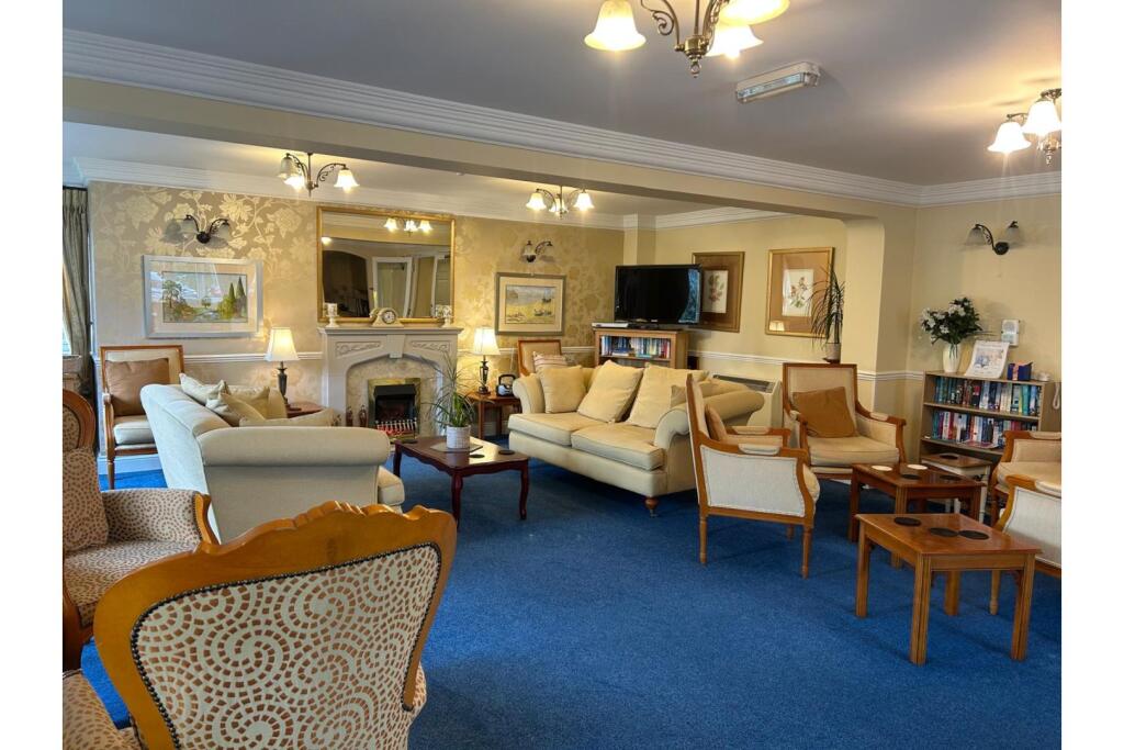 Station Road, Addlestone, KT15 - View 3