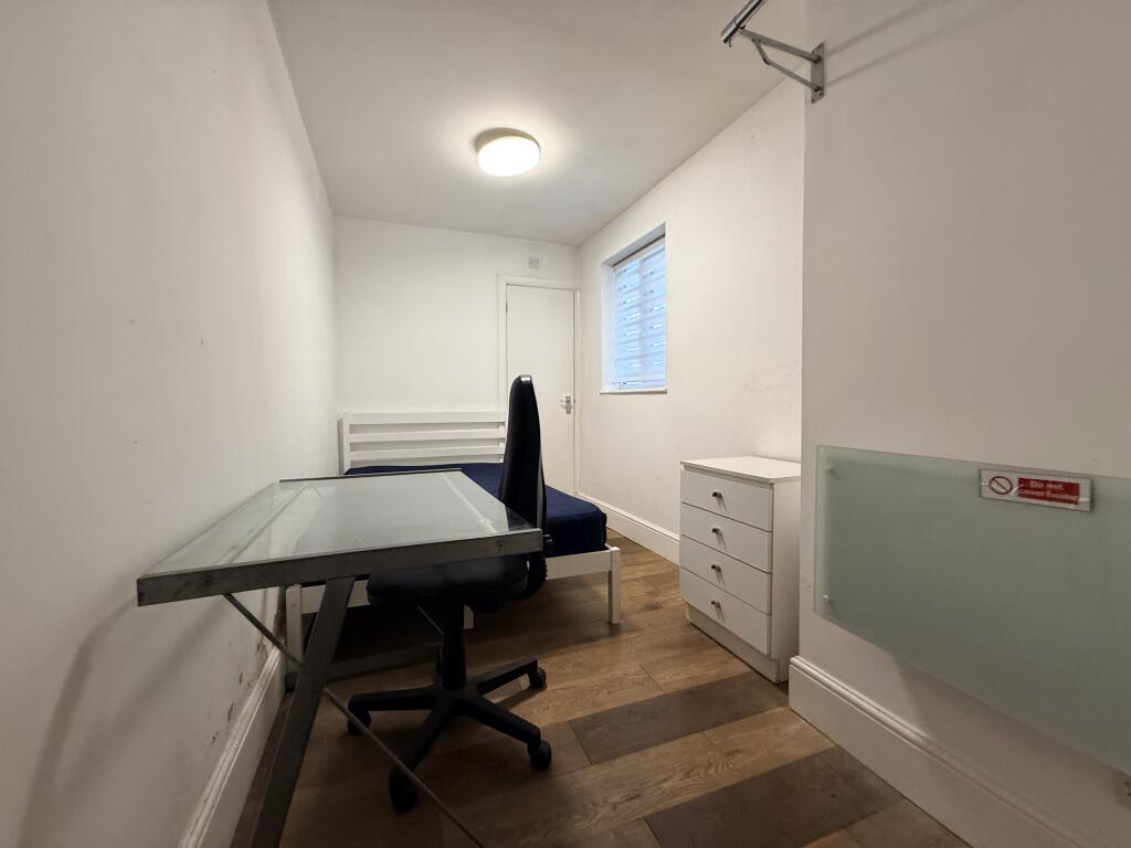 Main image of property: Pershore Road, Selly Oak, B29