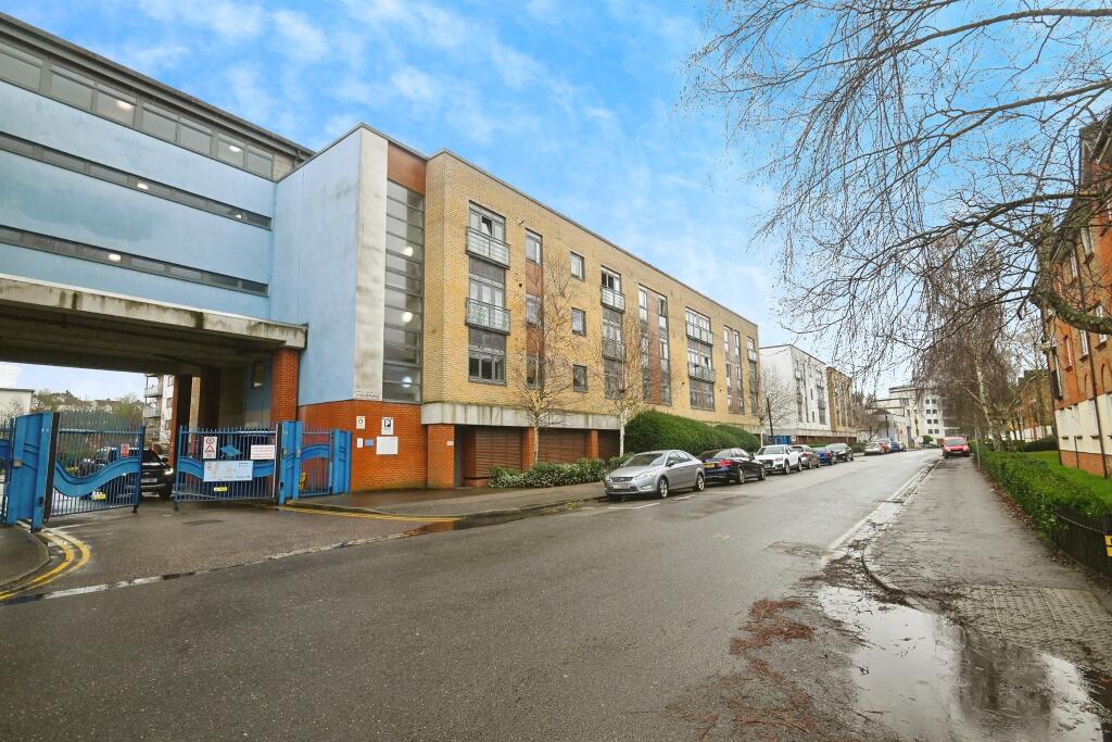 Main image of property: Wallis Place, Hart Street, Maidstone