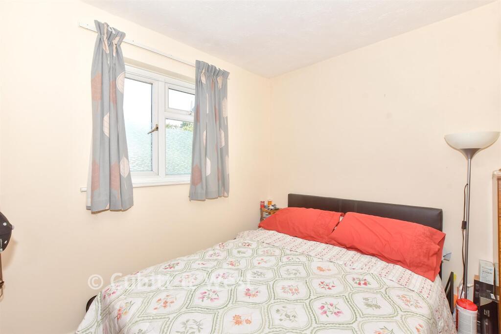 Osborne Crescent, Chichester, West Sussex - More