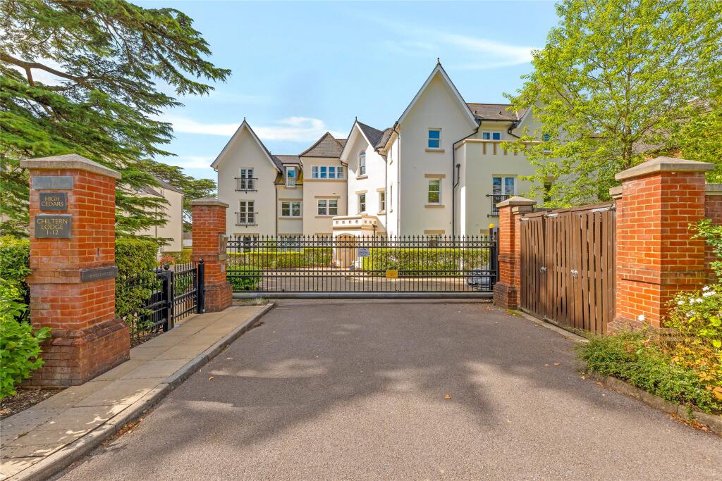 Main image of property: Wray Park Road, Reigate, Surrey, RH2