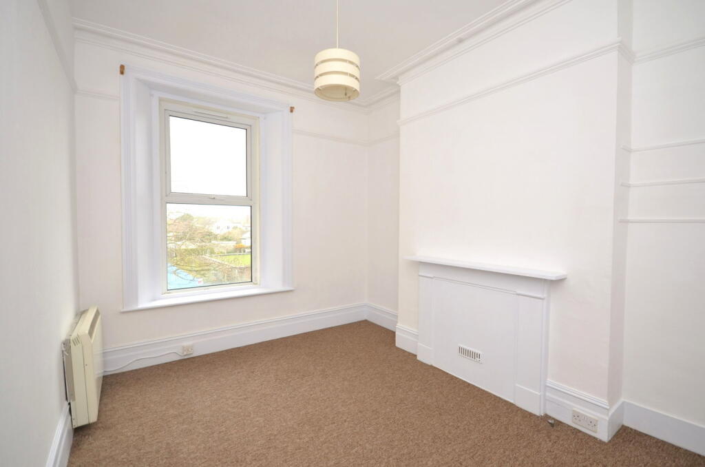 Norfolk Square, Bognor Regis, PO21 2JA photo 3