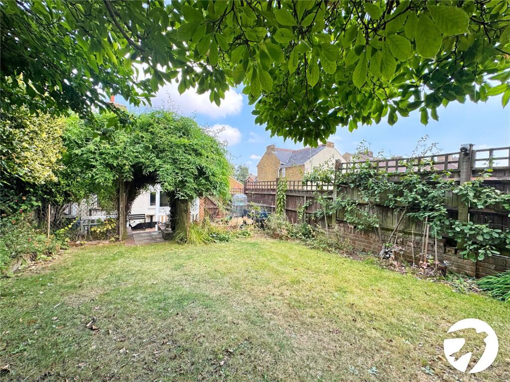 House in Swale, Newington - More