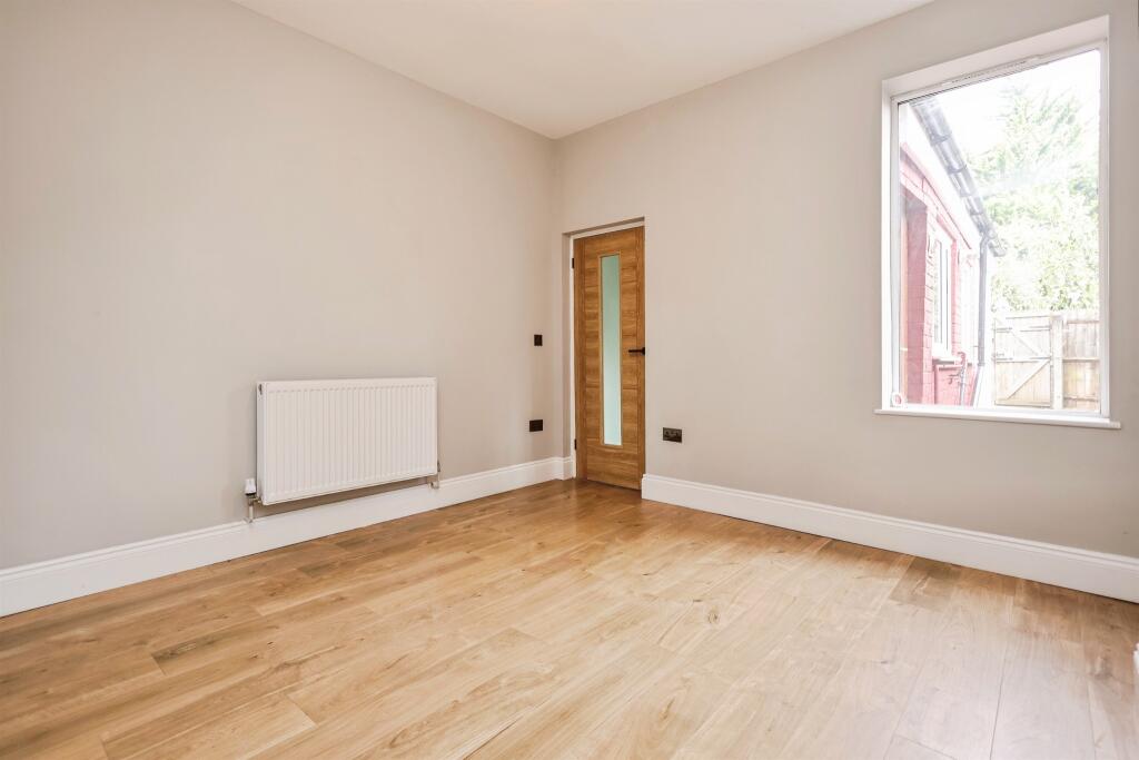 Vicarage Road, HALESOWEN photo 4