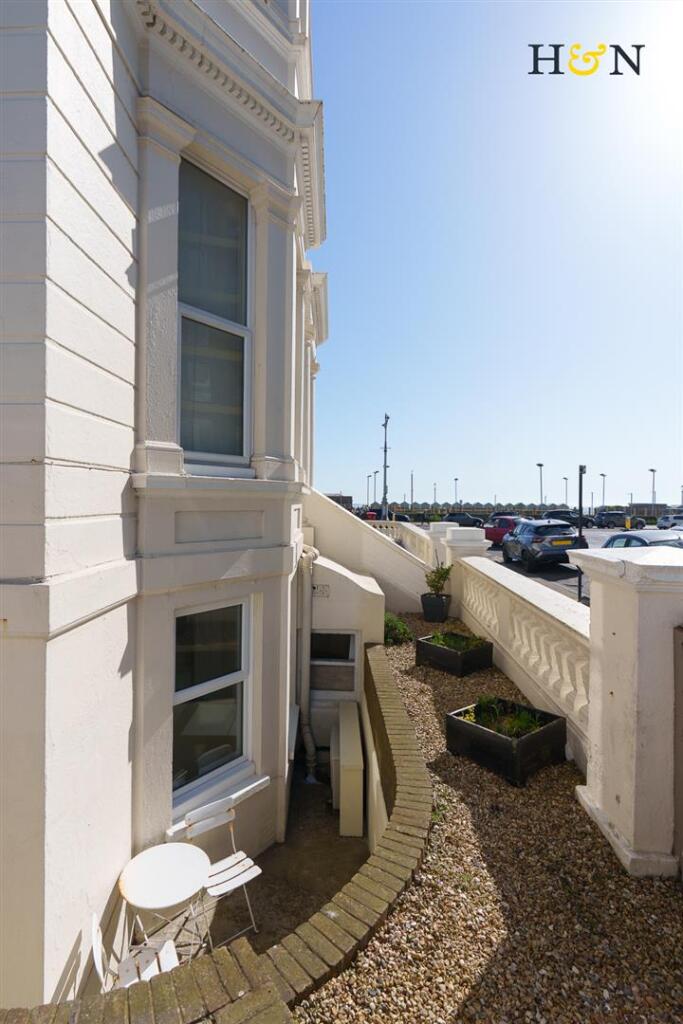 Kingsway, Hove photo 3