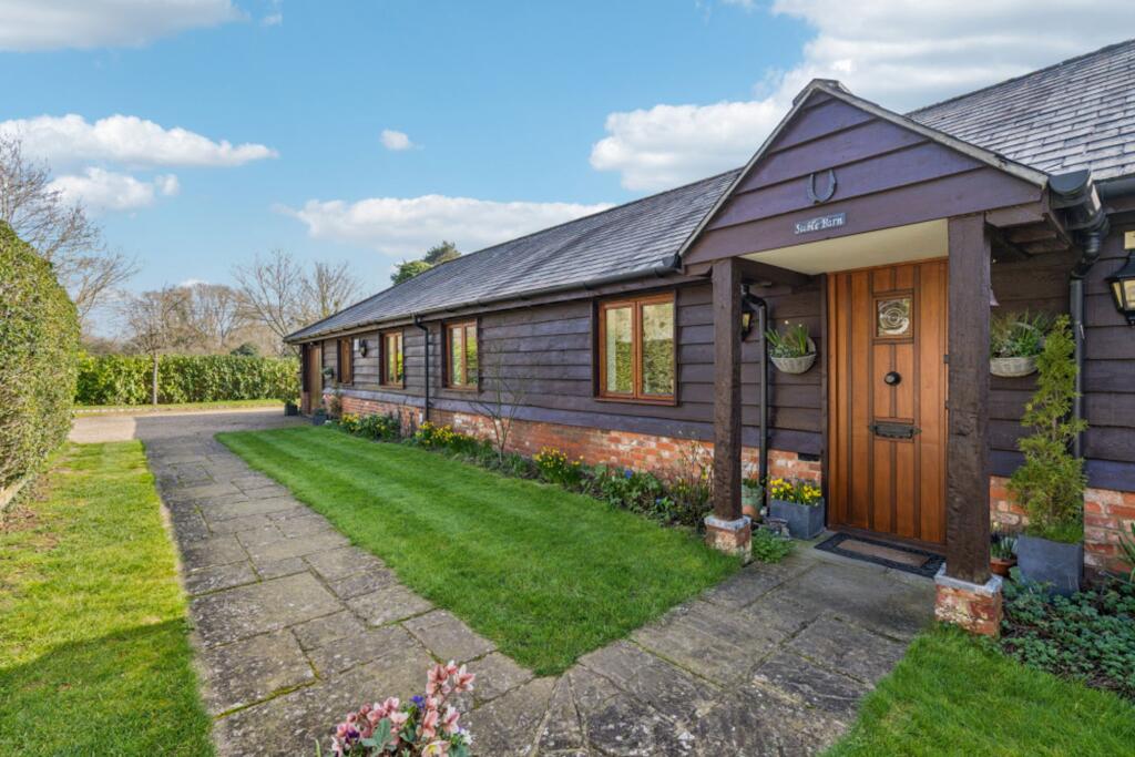 House in Slough, Burnham - View 5