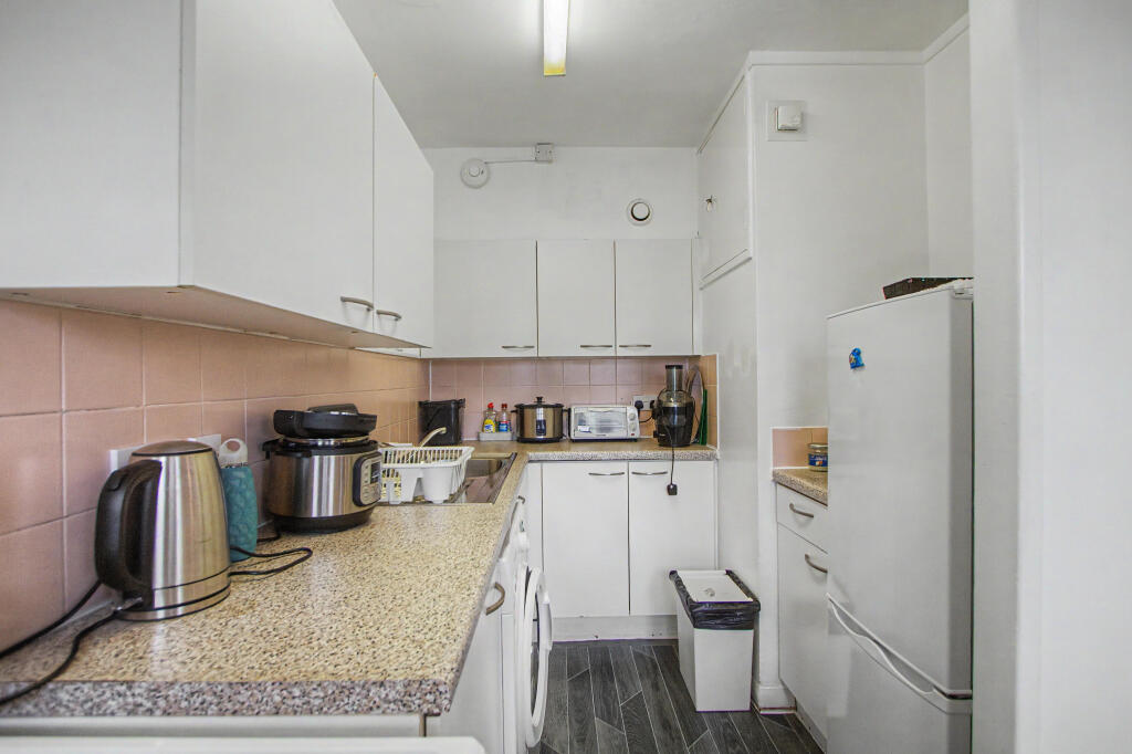 Apartment in London - More